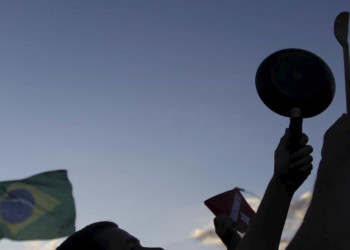 Moradores de SP e Rio realizam panelaços contra Bolsonaro